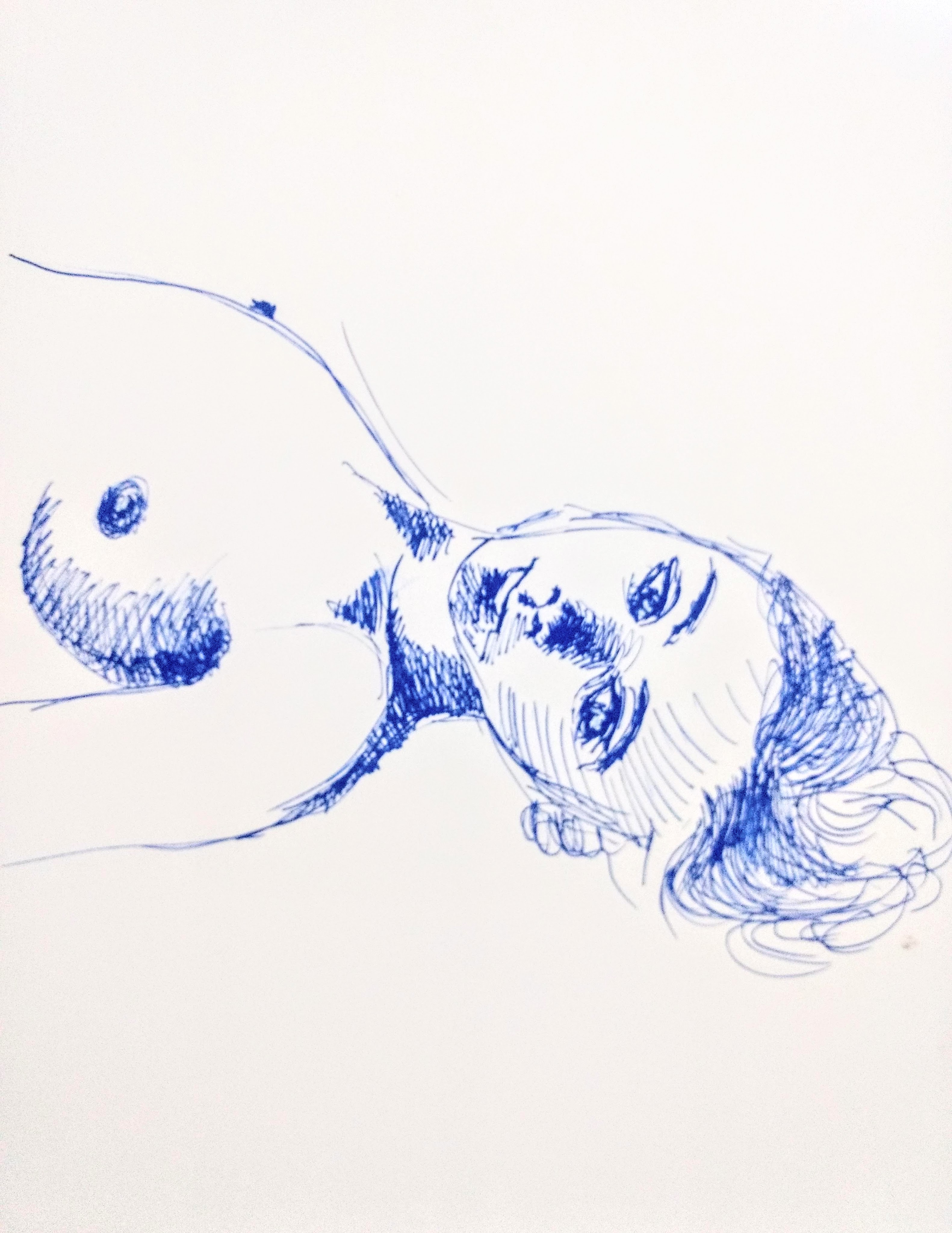 Desenho de modelo feminino nu, em caneta posca, realizado durante Prática de modelo vivo com Rafa Coutinho e Laerte no espaço Breu em 2019.